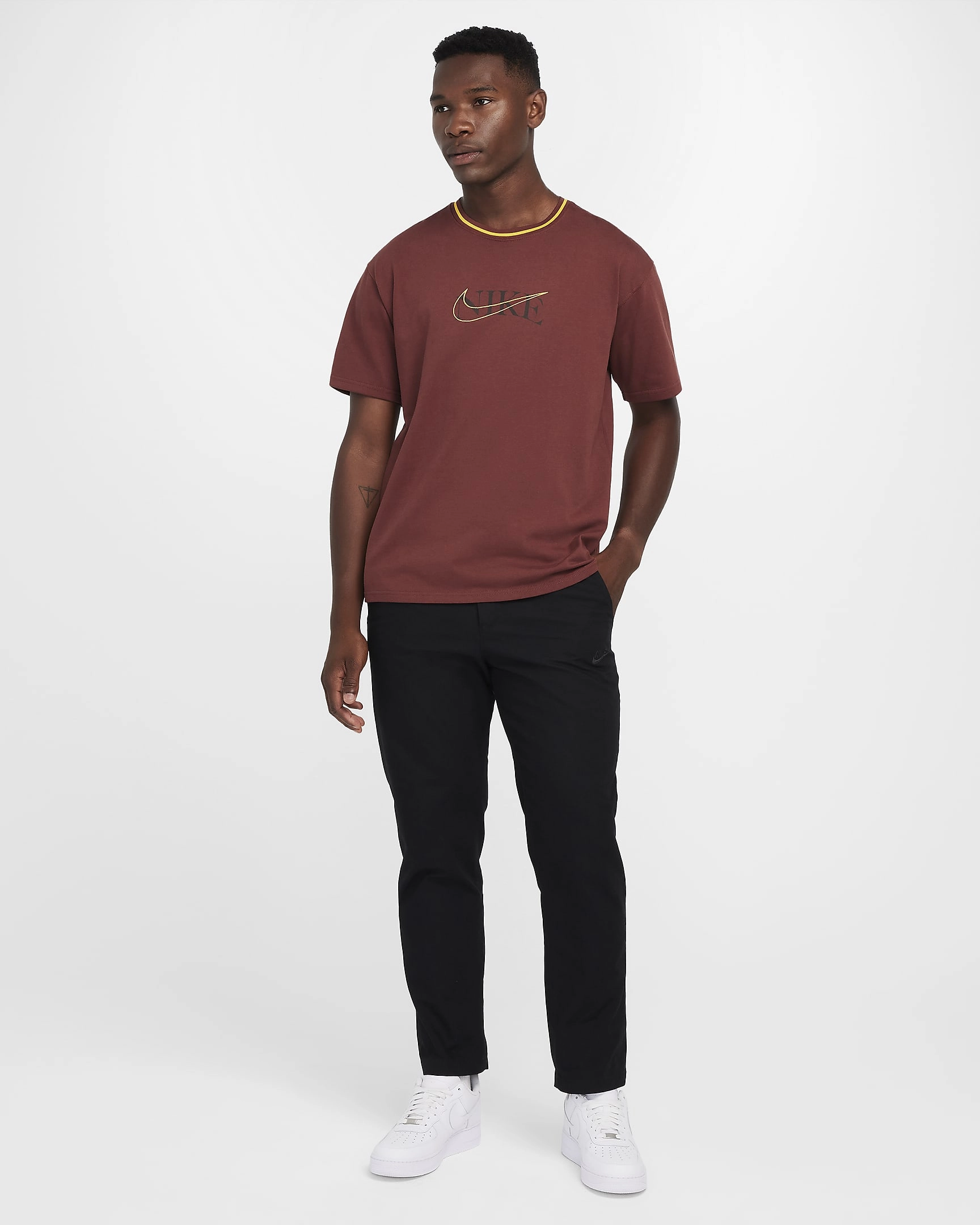 Nike Sportswear Max90 T-skjorte: Kle deg i ikonisk komfort, føl deg uslåelig, vær klar for alt, bare Nike!