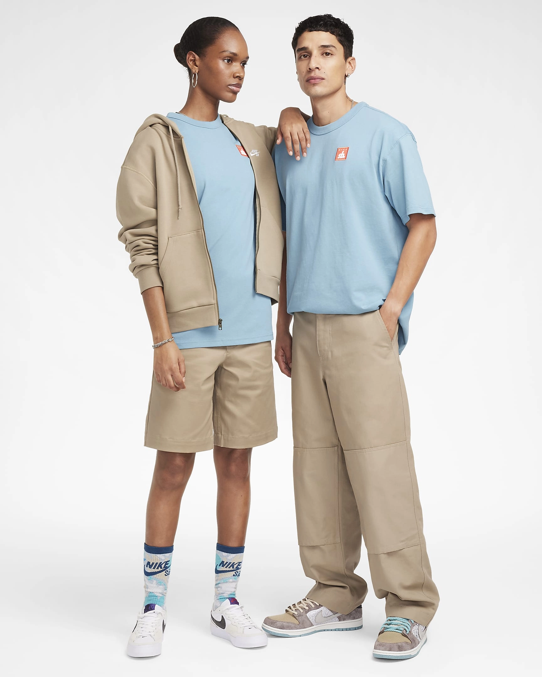 Nike SB Skate T-skjorte: Kjenn friheten, rull gjennom dagen med stil og en dose norsk sommer!